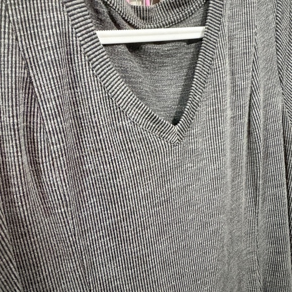 EXCELLENT TORRID 2 BLACK RIBBED MINI FIT FLARE SKATER DRESS - Picture 3 of 8